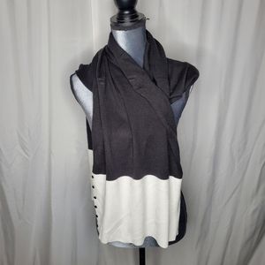 ☆ Gap Black and Cream Knit Scarf 17"W x 80"L